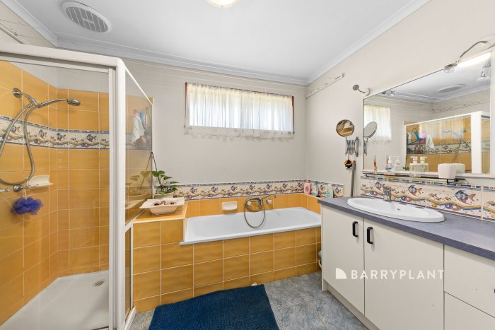 38 Ivan Cres, Hampton Park VIC 3976, Australia