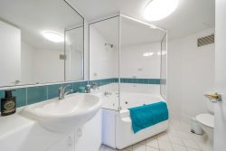 Unit 402/74 Northbourne Ave, Braddon ACT 2612, Australia