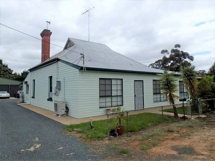 7 Osborne St, Urana NSW 2645, Australia