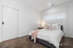 64 Peninsula Sands Blvd, Rosebud VIC 3939, Australia