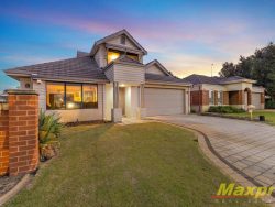 5 Elgin Rd, Canning Vale WA 6155, Australia