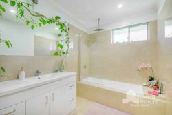 16 Keddie St, South Bunbury WA 6230, Australia