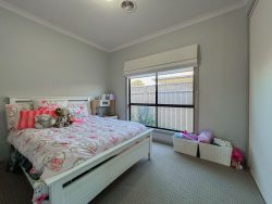 13 Village Way, Swan Hill VIC 3585, Australia