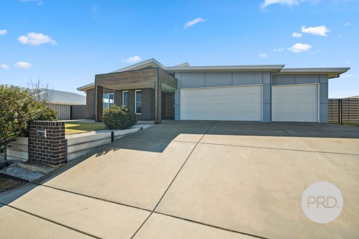 76 Barmedman Ave, Gobbagombalin NSW 2650, Australia