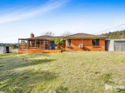 520 Bradys Plain Rd, Parkham TAS 7304, Australia