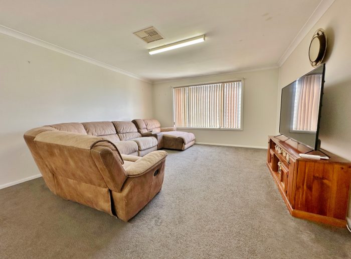 64 Brock St, Young NSW 2594, Australia