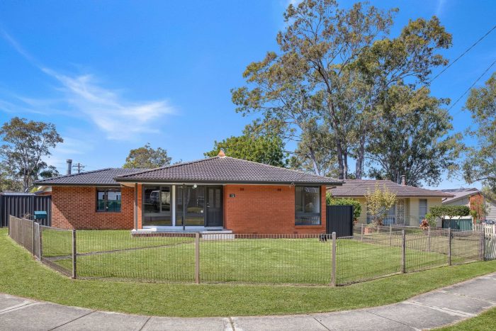 18 Cedar Cl, Watanobbi NSW 2259, Australia