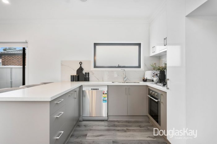 Unit 1/13 Chatsworth Ave, Ardeer VIC 3022, Australia