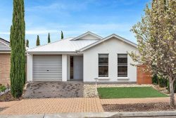 12 Cordage Ct, Seaford Meadows SA 5169, Australia