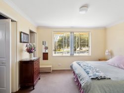 11 Damar Ave, Kootingal NSW 2352, Australia