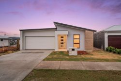 79 Danbulla St, South Ripley QLD 4306, Australia