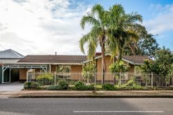 1 Duncan Ave, Park Holme SA 5043, Australia