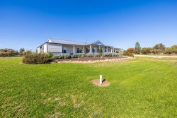 348 Hakea Ct, Nilgen WA 6044, Australia