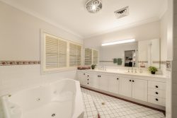 16 Hawkhurst Ct, Murrumba Downs QLD 4503, Australia