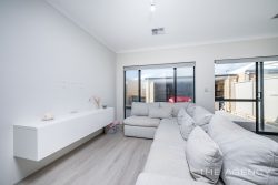 189 Graceful Blvd, Alkimos WA 6038, Australia