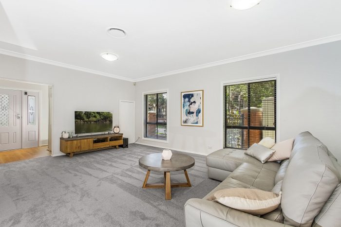 1 Kensington Pl, Mardi NSW 2259, Australia