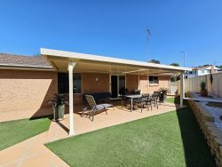 Unit 1/6 Nardoo Cl, Muswellbrook NSW 2333, Australia