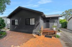 Unit 1/101 Ocean Beach Rd, Woy Woy NSW 2256, Australia