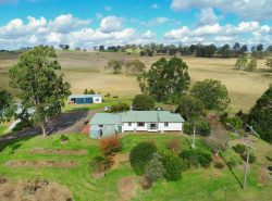 118 Perkins Flat Rd, Geham QLD 4352, Australia