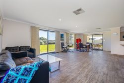 3 Revilo St, Lancelin WA 6044, Australia