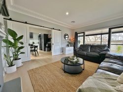 10 Russell St, Young NSW 2594, Australia