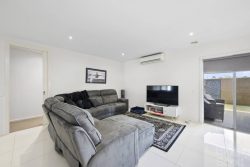 6 Ludbrook Ct, Brown Hill VIC 3350, Australia