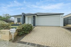 27 Starboard Rd, Yanchep WA 6035, Australia