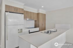 17 Splendour Cct, Yarrabilba QLD 4207, Australia