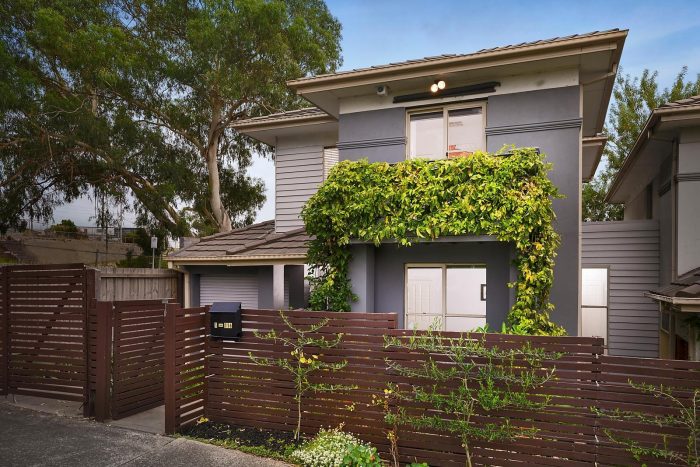 Unit 1/116 Summerhill Rd, Reservoir VIC 3073, Australia