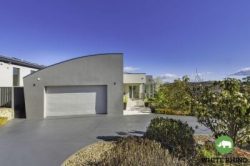 26 Waterfall Dr, Jerrabomberra NSW 2619, Australia