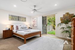 4 Whistler Cl, Heritage Park QLD 4118, Australia