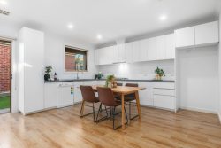 Unit 4/28 Woodbine Grove, Chelsea VIC 3196, Australia