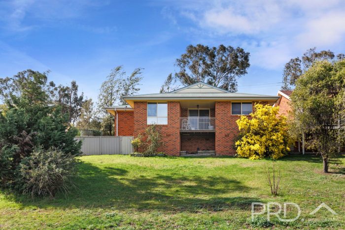 Unit 3/227 Wynyard St, Tumut NSW 2720, Australia