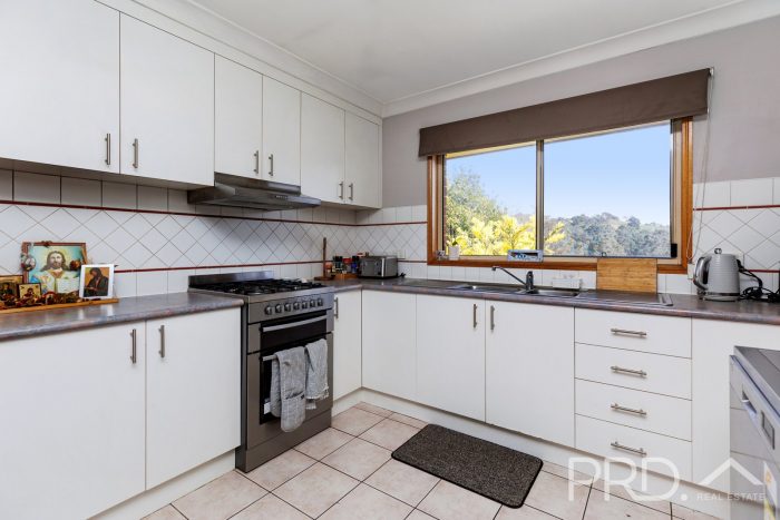 Unit 3/227 Wynyard St, Tumut NSW 2720, Australia