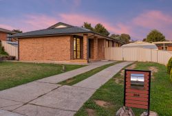 654 Brodie Rd, Huntfield Heights SA 5163, Australia