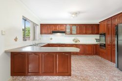 179 Brushwood Dr, Alfords Point NSW 2234, Australia