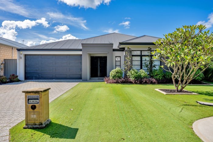 32 Countess Cct, South Yunderup WA 6208, Australia