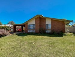 9 Ellwood Ct, Swan Hill VIC 3585, Australia