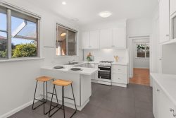 Unit 2/87 Fakenham Rd, Ashburton VIC 3147, Australia