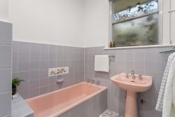 Unit 2/87 Fakenham Rd, Ashburton VIC 3147, Australia