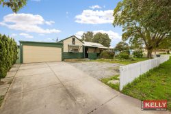 4 Field Ave, Redcliffe WA 6104, Australia