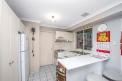 Unit 2/13 Gretel Ct, Tuggerah NSW 2259, Australia