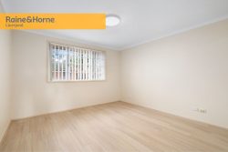 Unit 11/31 Holland Cres, Casula NSW 2170, Australia