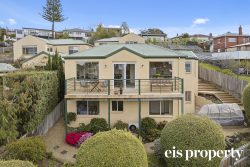 Unit 3/18 Hooper Cres, Mount Stuart TAS 7000, Australia