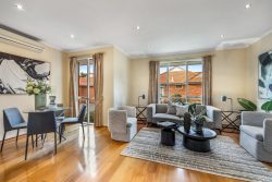 Unit 5/28 Howard Rd, Dingley Village VIC 3172, Australia