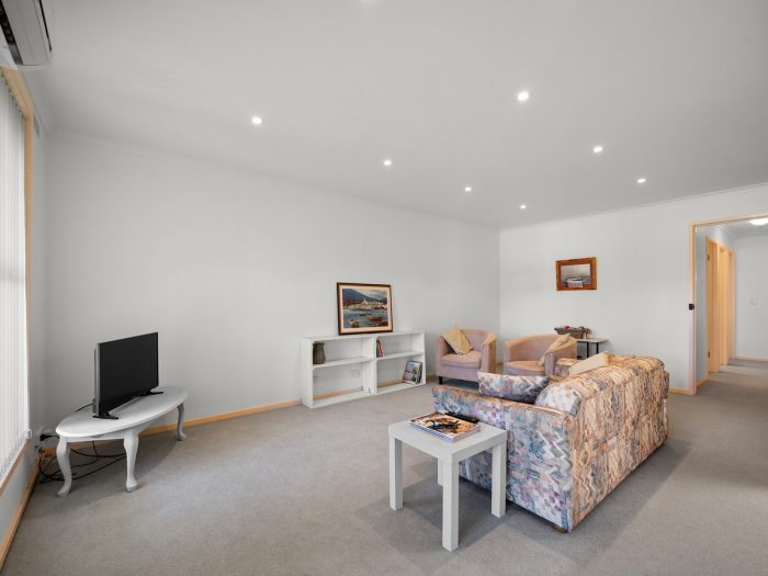 Unit 1/47 James St, Port Fairy VIC 3284, Australia