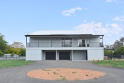 39 Kamilaroi Dr, Moree NSW 2400, Australia