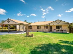 3 Kauri St, Kearneys Spring QLD 4350, Australia