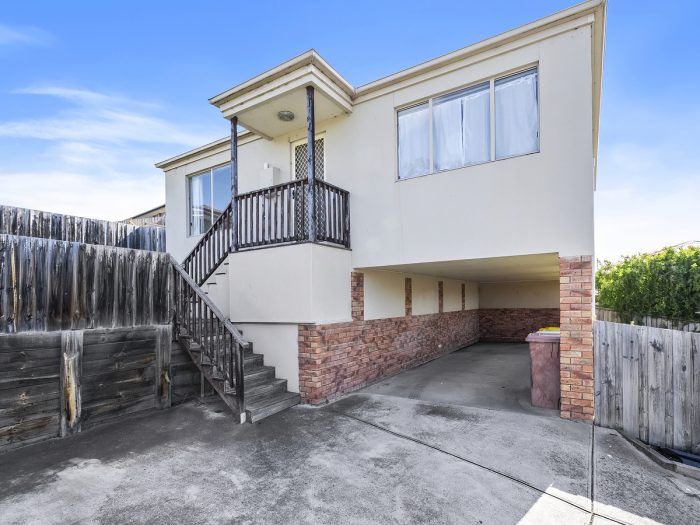 Unit 1/84 Lamprill Cir, Herdsmans Cove TAS 7030, Australia