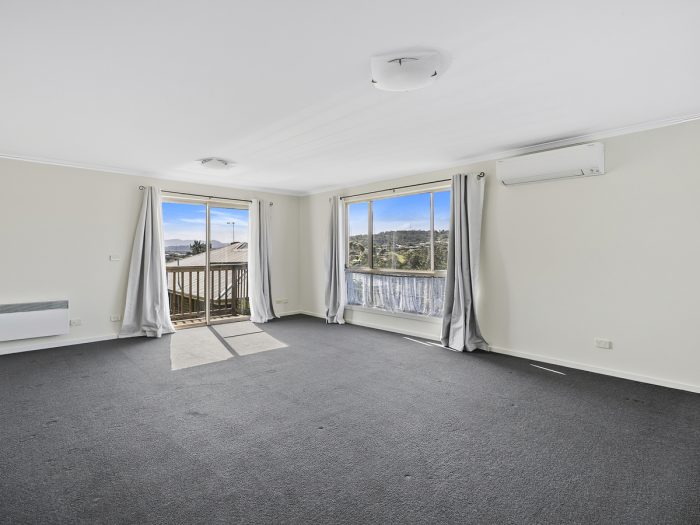 Unit 1/84 Lamprill Cir, Herdsmans Cove TAS 7030, Australia